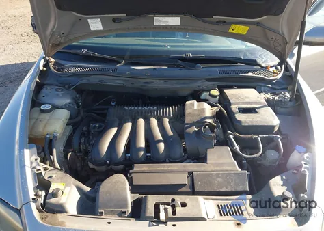 2005 Volvo S40 2.4I z USA, uszkodzony, nr VIN YV1MS390X52118143